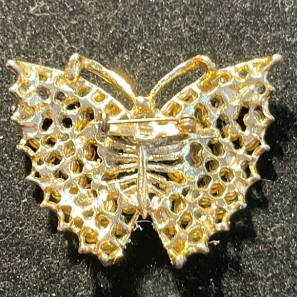 Vintage Gold Tone Colorful Pink & Blue bedazzled Butterfly Brooch. MA - Picture 3 of 4